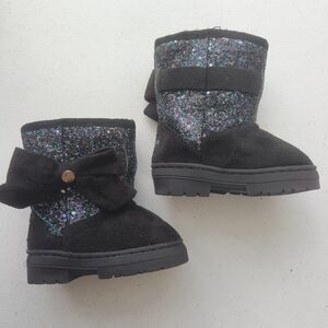 Bebe Toddler Girl Glitter‎ Bow Faux Fur Lined Pull On Boot Size 5 Black